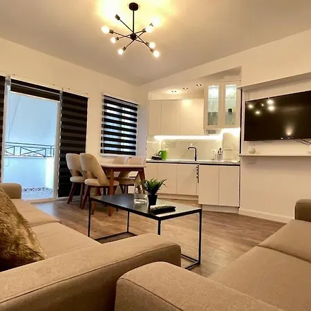53° Bs Skanderbeg Center Comfort Апартаменты