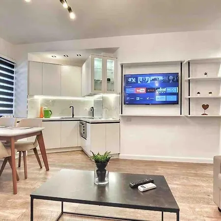53° Bs Skanderbeg Center Comfort Апартаменты