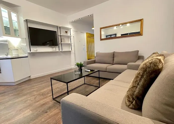 شقة 53° Bs Skanderbeg Center Comfort *