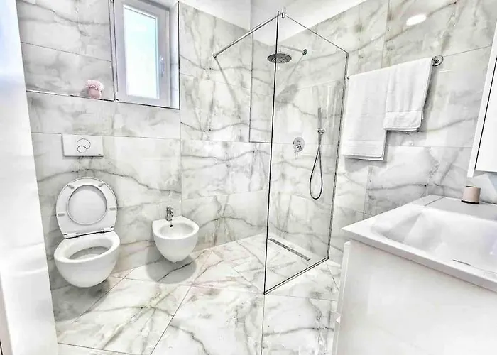 53° Bs Skanderbeg Center Comfort * تيرانا