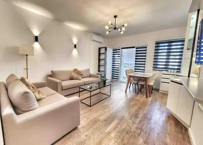 شقة 53° Bs Skanderbeg Center Comfort *